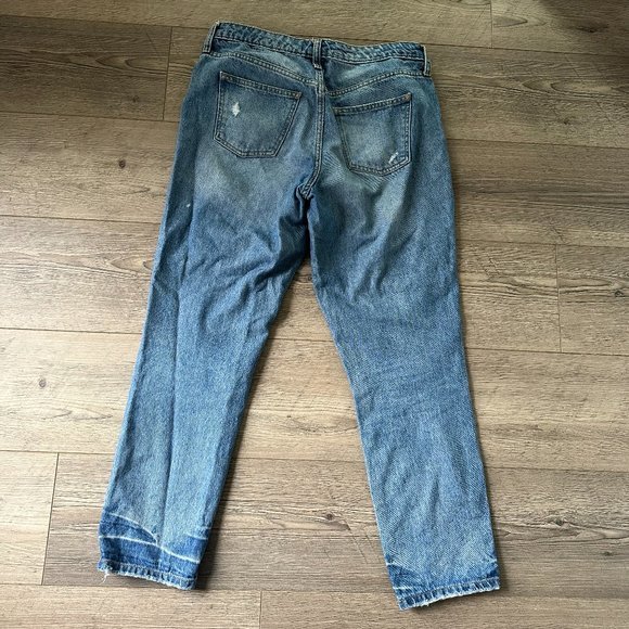 Universal Thread Distressed Jeans Denim Straight Leg Size 6 - Picture 4 of 6